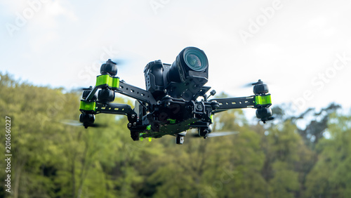 Foto Professional FPV Cinelifter Drone Carrying Cinema Camera