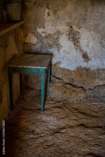 Canvastavla Old table in a peasant house, Agrigento, Sicily, Italy