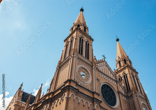 Foto Curitiba Cathedral Gothic Towers Against Blue Sky