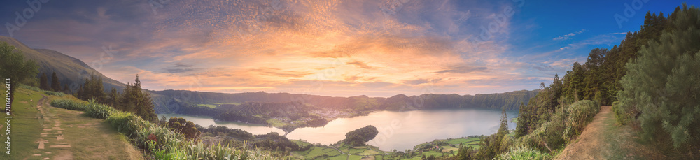 Naklejka premium Mountain landscape Ponta Delgada island, Azores