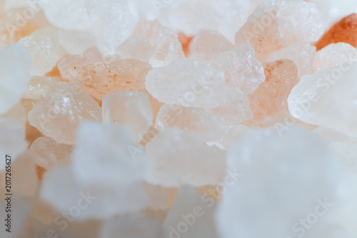 Φωτογραφία Macro photography of pink Himalayan salt crystals with soft lighting