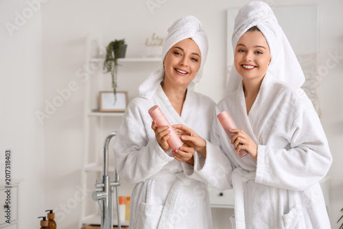 Young woman and her mother ...