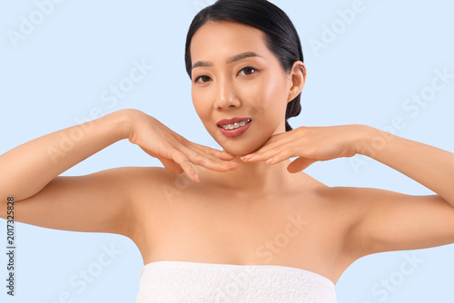 Beautiful Asian woman on bl...