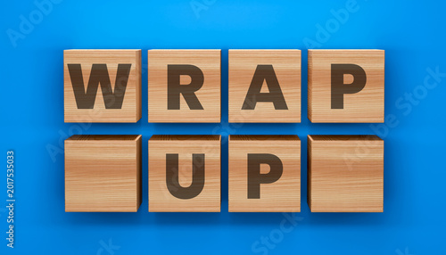 Foto Wrap Up Concept: Wooden blocks spell out Wrap Up on a vibrant blue background, creating a visually engaging concept, perfect for project completion or summary
