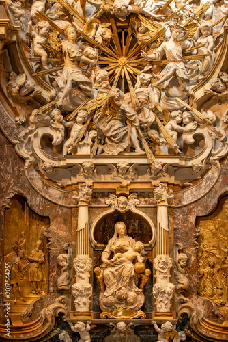 Fotografija The Baroque altarpiece, the Transparente (1732) by Narciso Tomé