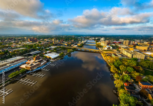 Canvastavla Aerial Morning View of Rockford and Rock River