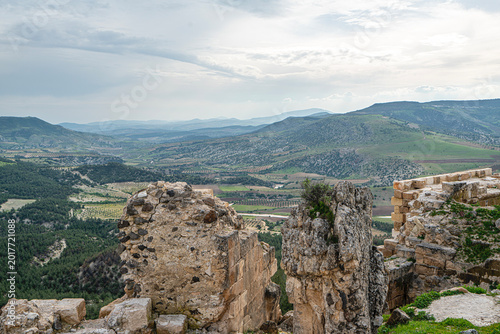Quadro em tela The scenic views of Ravanda Castle, locally known as Ravanda Kalesi, are situated on a hill west of the village of Belenözü, in the province of Kilis, Turkey