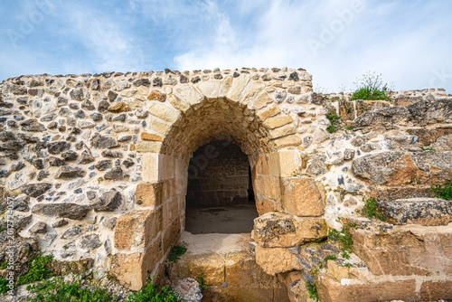 Photography The scenic views of Ravanda Castle, locally known as Ravanda Kalesi, are situated on a hill west of the village of Belenözü, in the province of Kilis, Turkey