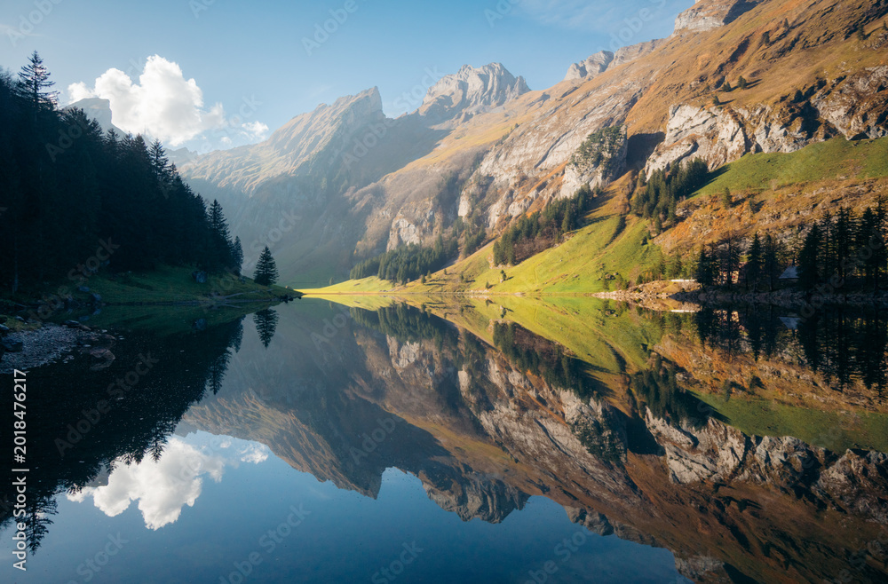 Obraz premium Switzerland alpine mountain scenery at Seealpsee lake, Appenzellerland, Switzerland 
