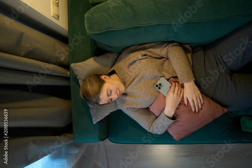 Foto Cozy evening rest with soft comforting home atmosphere