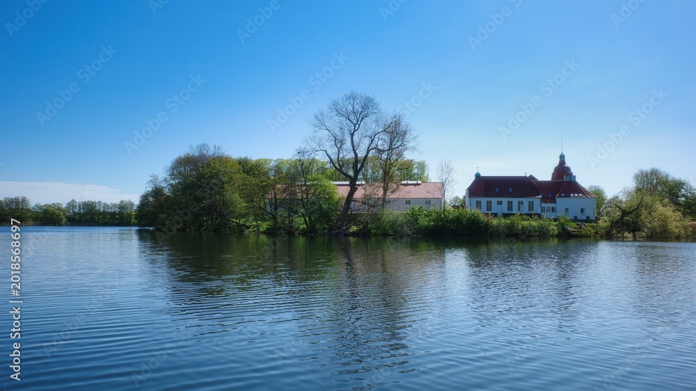 Fototapeta premium Gebäude im Süden von Dänemark an der Ostsee