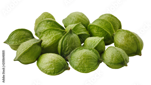 Fotografía Green Pekan Nuts in Shells Piled Together