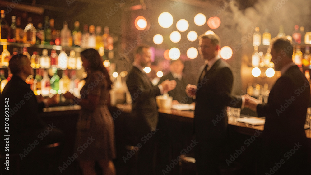 Fototapeta premium Professional networking in a sophisticated bar setting