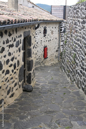 Aubignas, joli petit village médiéval et pittoresque situé en Ardèche en France