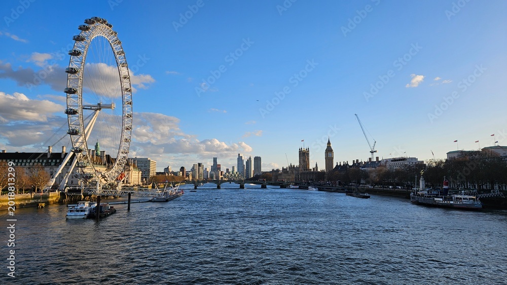 Obraz premium London eye and Thames River
