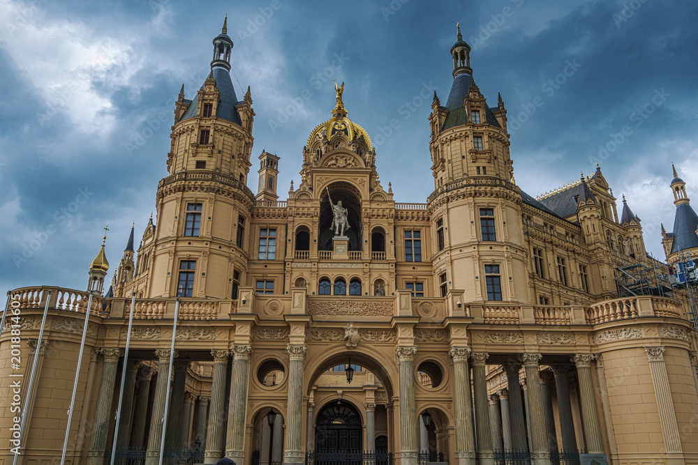 Fototapeta premium The magnificent castle in Schwerin, today the seat of the State Parliament of Mecklenburg-Western Pomerania.