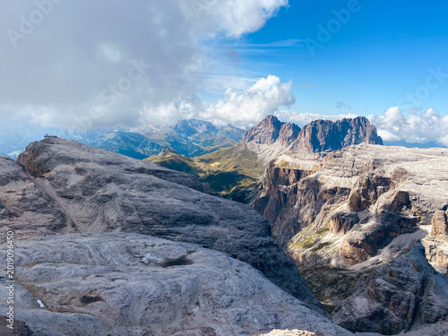 Bild auf Leinwand Mountain Views Inspire Curiosity
