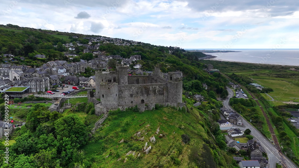 Fototapeta premium Castell Harlech Castle and Town Snowdonia Wales