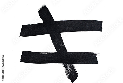Foto Cinta adhesiva negra cruzada en forma abstracta sobre fondo transparente