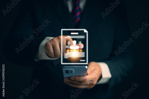 Concepts of post-service satisfaction assessment; online store rating; employee satisfaction evaluation.