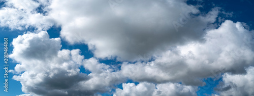 Tableau sur toile gros nuages blanc dans un ciel bleu, PNG fond transparent