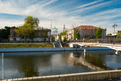 Photos exterior view of the Astrakhan Kremlin fortress walls and historical tower, feat
