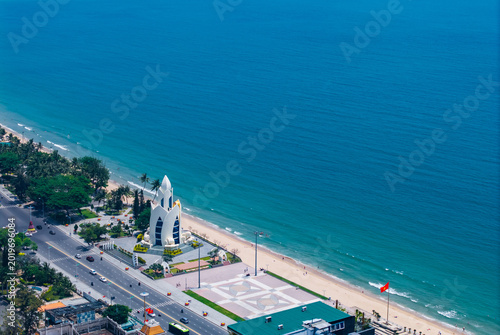Schilderij op canvas Aerial view cityscape of Nha Trang city Vietnam and embankment of Sea