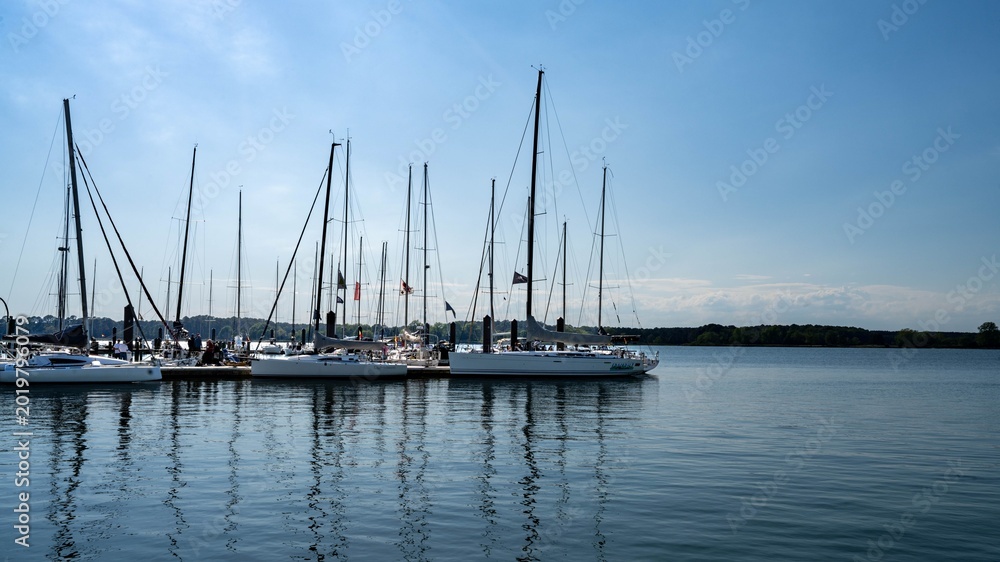 Fototapeta premium boats in the harbor