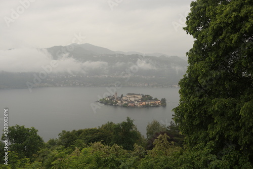 Isola di San Giulio lago d'Orta,Basilica di San Giulio, l'abbazia Mater Ecclesiae, Piemonte, Novara, unesco, patrimonio unesco