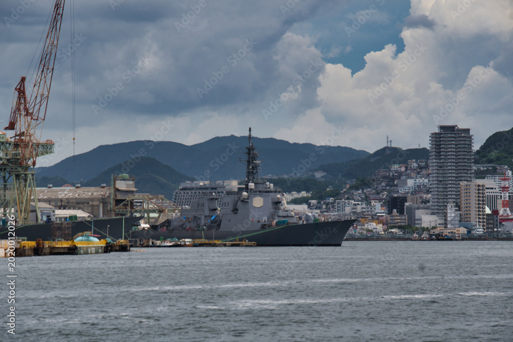 Φωτογραφία A view of the Japanese escort vessel under construction