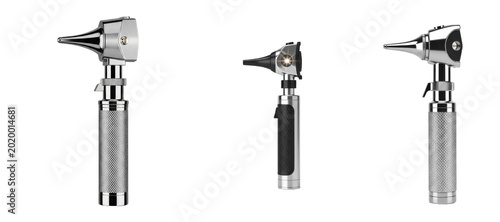 Foto Professional metal otoscope set with illuminated tips and ergonomic handles, med