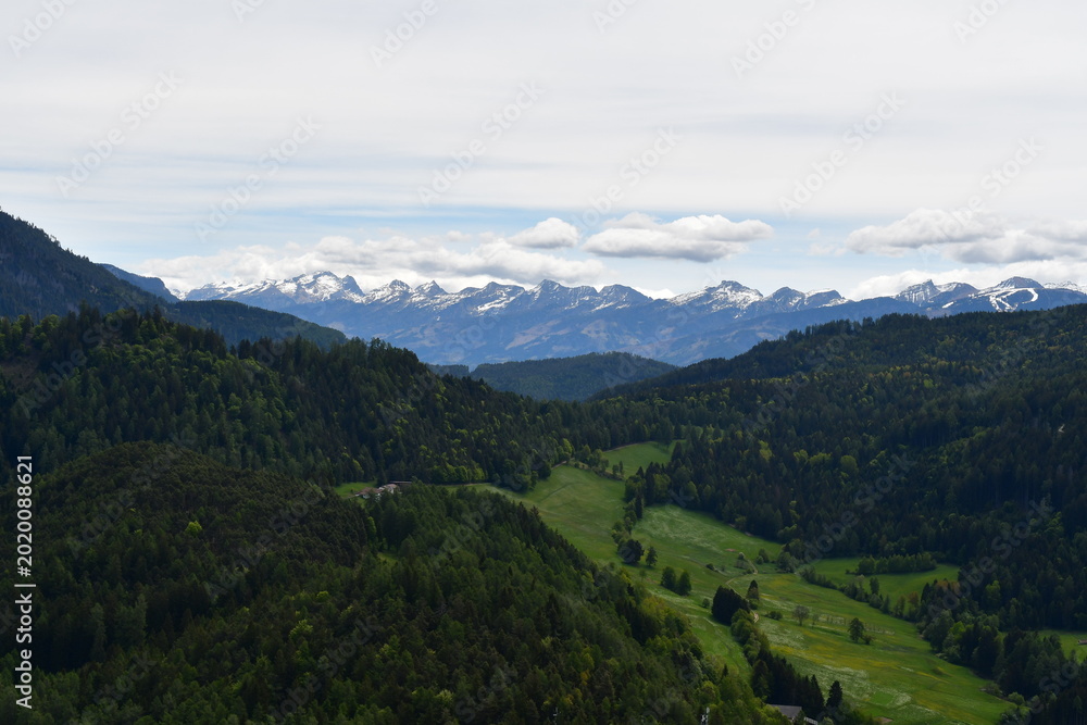 Fototapeta premium Schöne Landschaft bei Truden in Südtirol 