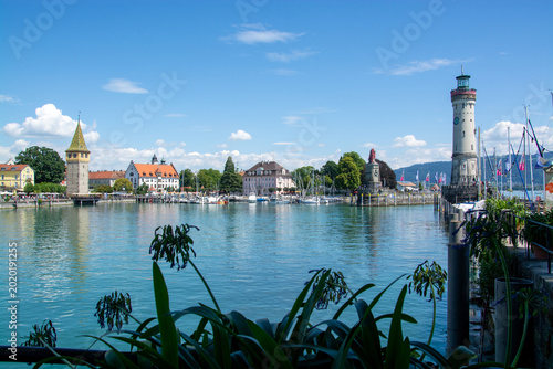 Konstanz ist die größte Stadt am Bodensee und Kreisstadt des Landkreises Konstanz.