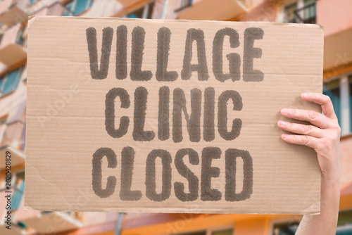 Bilde på lerret "Village Clinic Closed" Rural clinics shut leaving communities without medical services