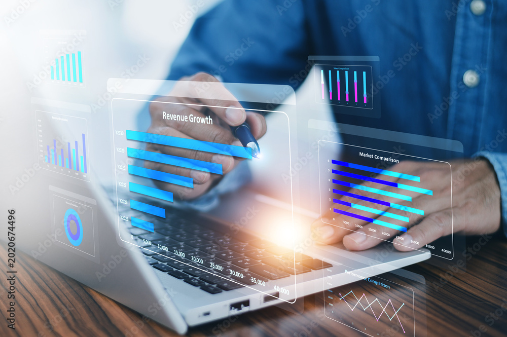 Φωτογραφία Manager working Business Analytics and Data Management System to make report with KPI and metrics connected to database for Corporate strategy for finance and operations sales marketing