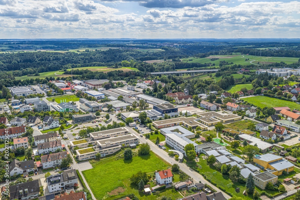 Obraz premium Die sehenswerte Kleinstadt Altdorf bei Nürnberg in Mittelfranken aus der Vogelperspektive