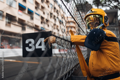 Fotografia Race marshal at the circuit during the race