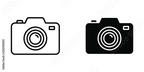 Schilderij op canvas Minimalist camera icon in black and white outline style
