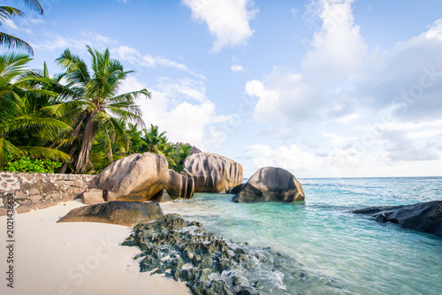 Schilderij op canvas Beautiful island in the seychelles