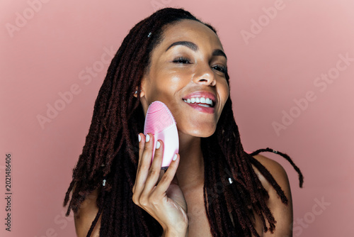 Fotografi Beautiful woman making skin and facial beauty treatments