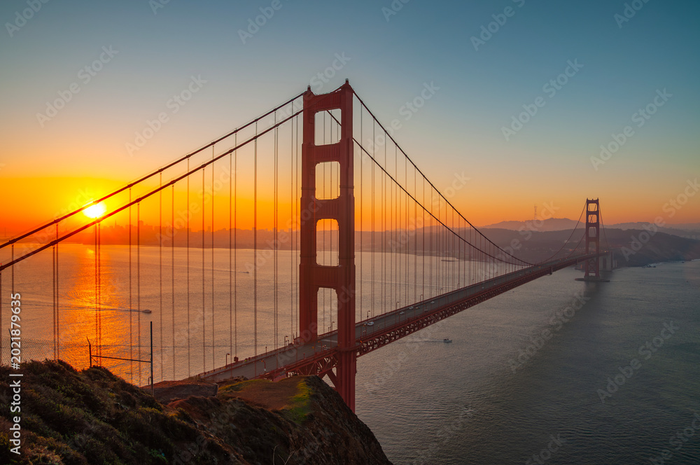 Fototapeta premium Golden Gate Bridge, San Francisco, California, USA