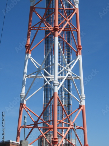 Teilansicht vom Sender Helgoland, der Mast ist 113m. hoch, 2000 errichtet