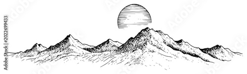 Foto Mountain range panorama with large sun setting in vintage engraving style