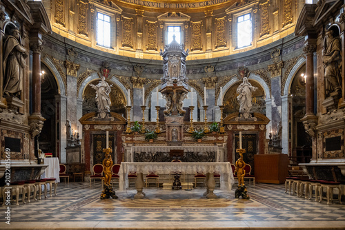 Fotografija Florence, Italy - 17 Sep 24: High altar and apse of Santissima Annunziata, Flore