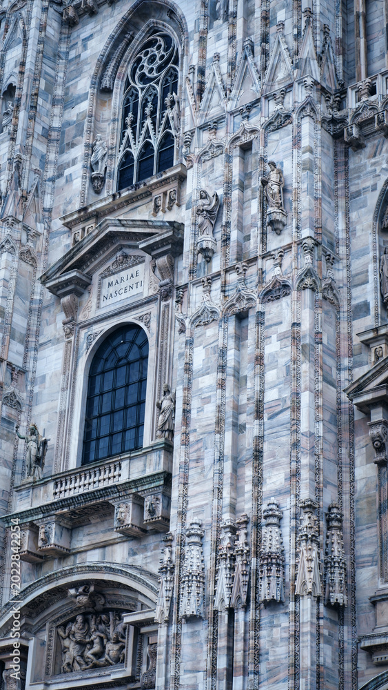 Obraz premium Majestic Architectural View of the Milan Cathedral Main Facade