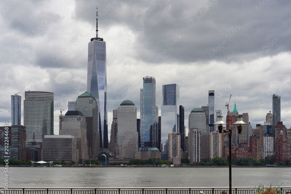 Fototapeta premium View of Lower Manhattan from the waterfront in Jersey City.