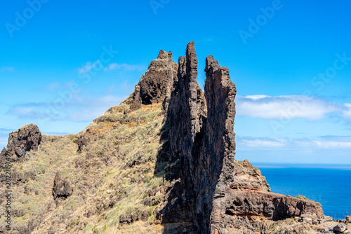 Foto Peculiar rock formation at the beginning of the Via Sacra trail from Ponta do Sol to Cruzinha, Santo Antão Island, Cape Verde