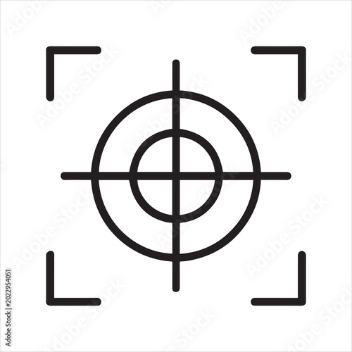 Crosshair and crop marks in outline icon.
