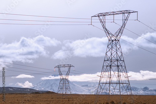 Foto Desert Road power pylons, Mount Ruapehu, New Zealand