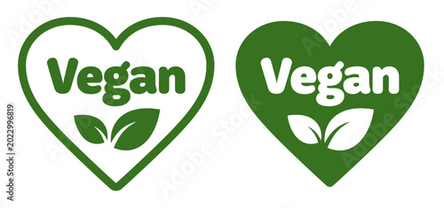 Bild auf Leinwand ヴィーガンのハート型ロゴデザイン 葉っぱ付きナチュラル食品ラベル素材 Vegan Heart Logo Design Natural Green Leaf Pl